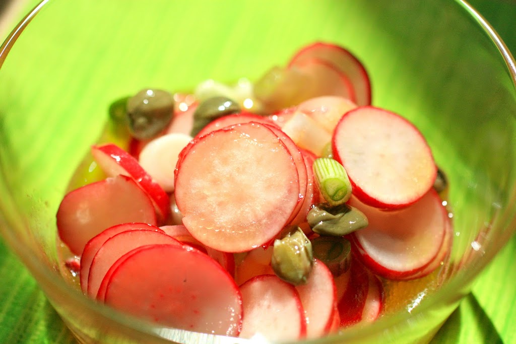 Radieschensalat mit Frühlingszwiebeln und Kapern - 1